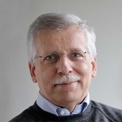 Professor Antonio Lanzavecchia