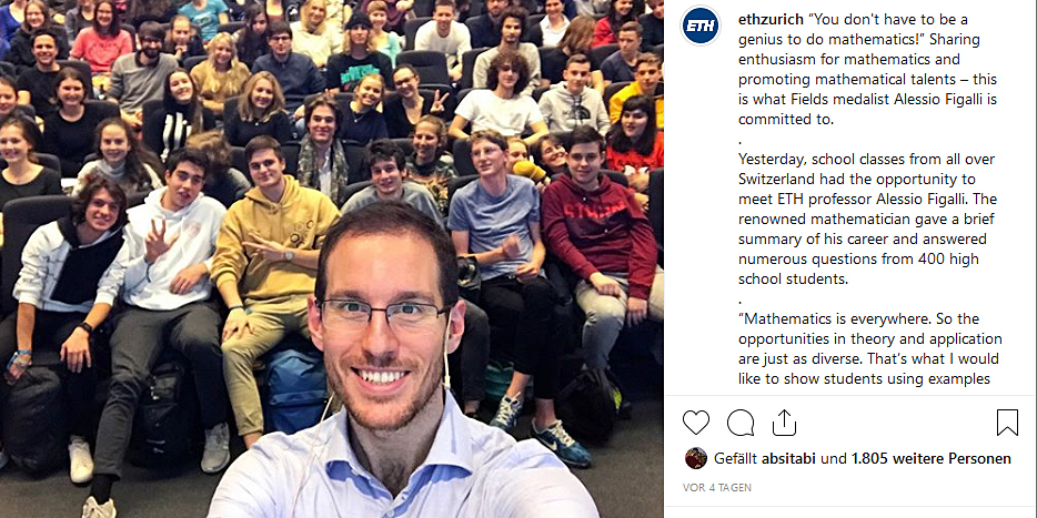 Vergr?sserte Ansicht: Auf Instagram mit über 1800 Likes sehr beliebt: Das Selfie mit Alessio Figalli und den 400 Schülerinnen und Schülern. (Bild: ETH Zürich / Alessio Figalli)