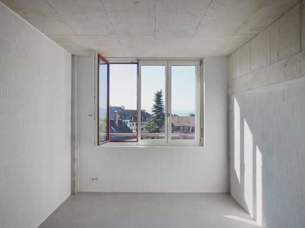 Vergr?sserte Ansicht: Privatzimmer mit Fensterfront
