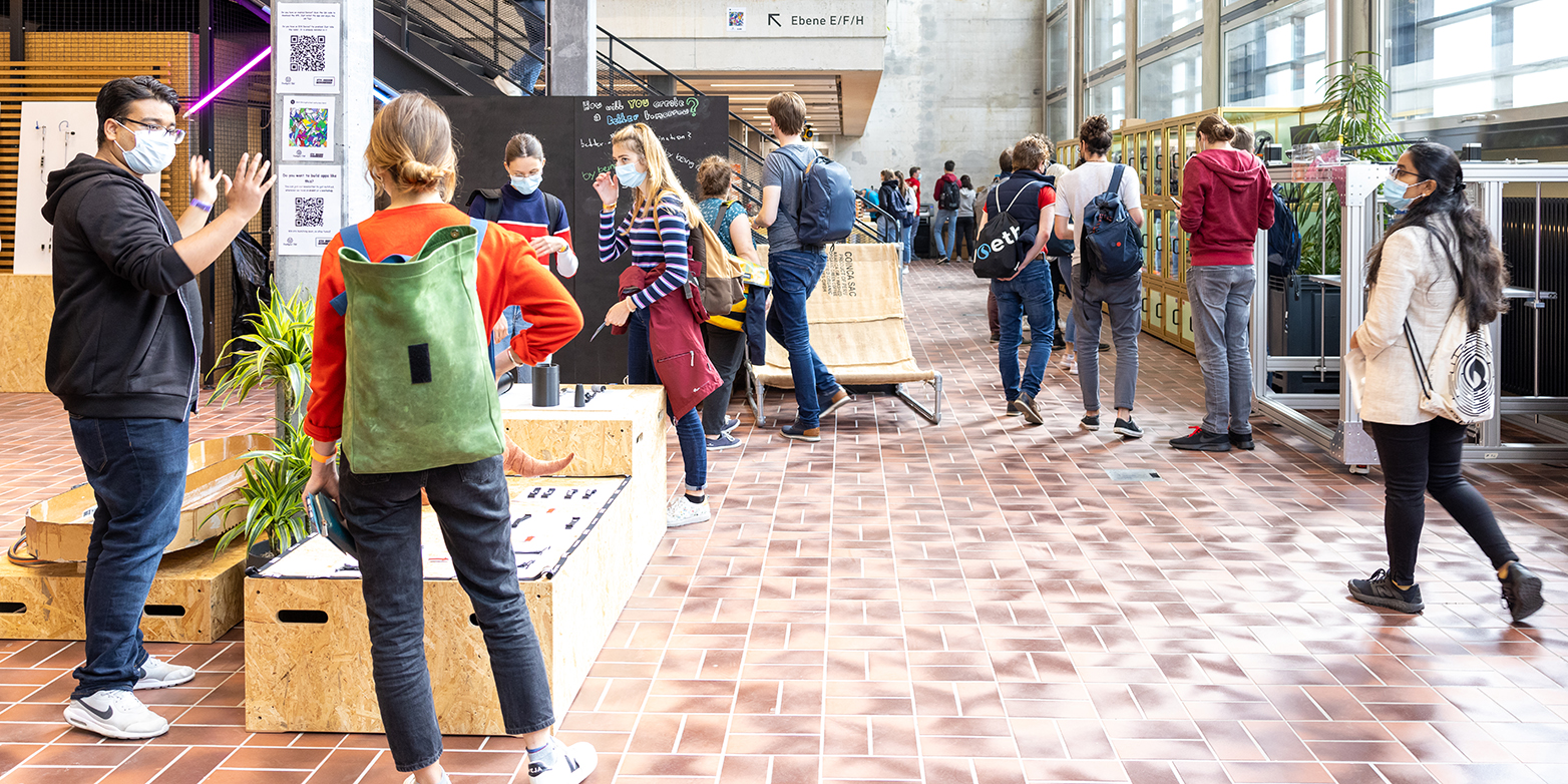 Studierende finden in dem zentral gelegenen Gebäude viel Raum und technische Ausstattung zur Umsetzung ihrer Ideen. (Foto: Jasmin Frei / ETH Zürich)