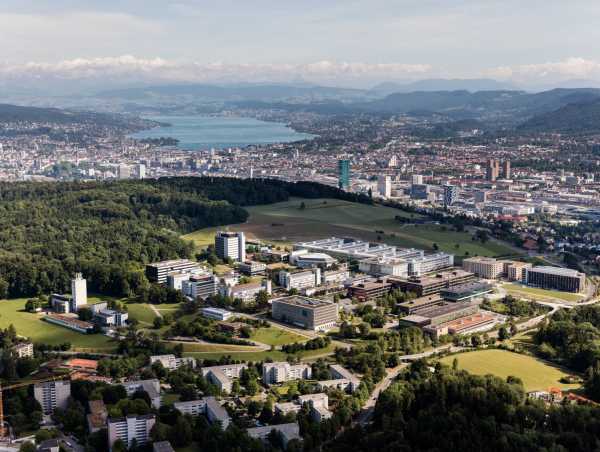 2017: The H?nggerberg campus has grown and now includes a sports centre, the Molecular Health Sciences Platform, the House of Natural Resources, the Arch_Tech_Lab, the Bellavista restaurant, and two student residences. (Photograph: ETH Zurich / Alessandro Della Bella)