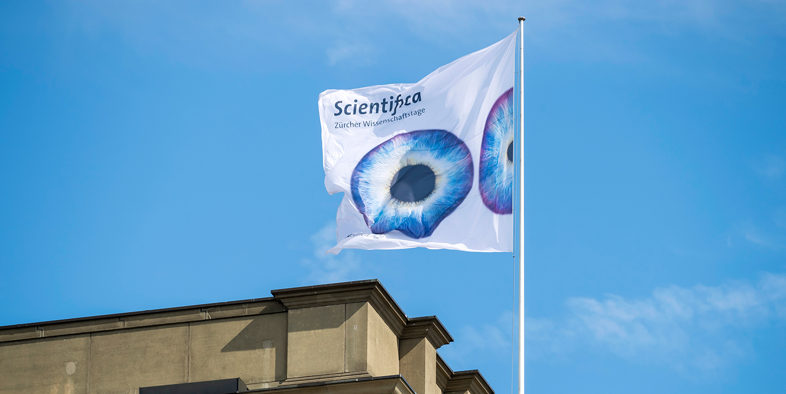 Fahne mit Scientifica-Logo