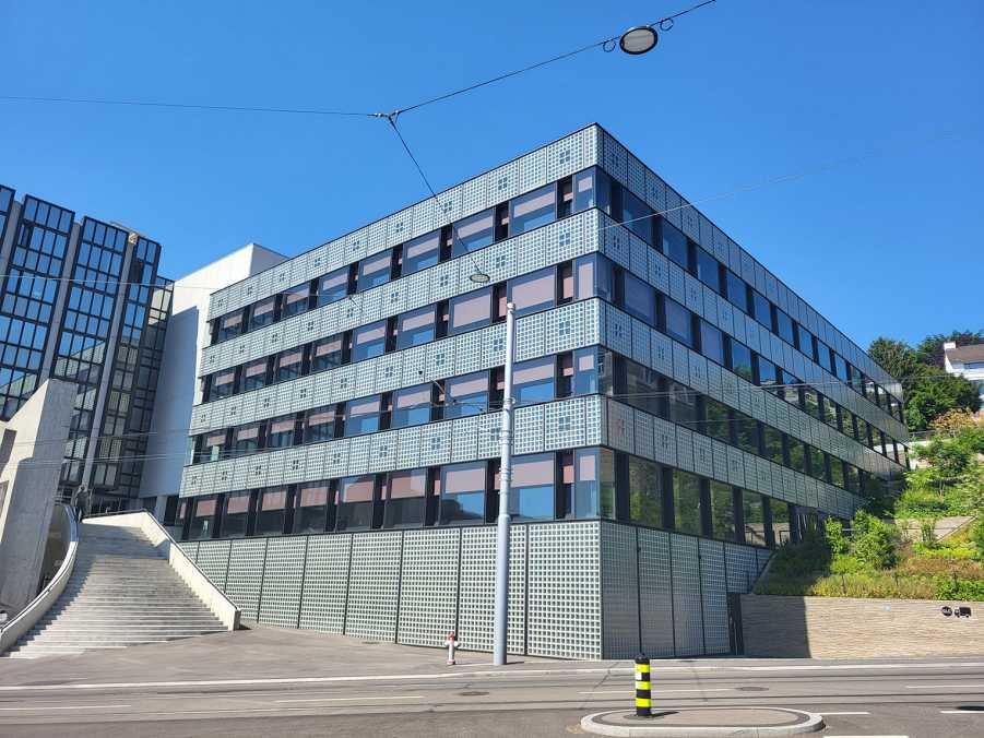 The photo shows the new GLC building in Zurich.